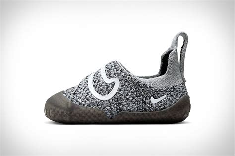 nike swoosh 1 baby shoe